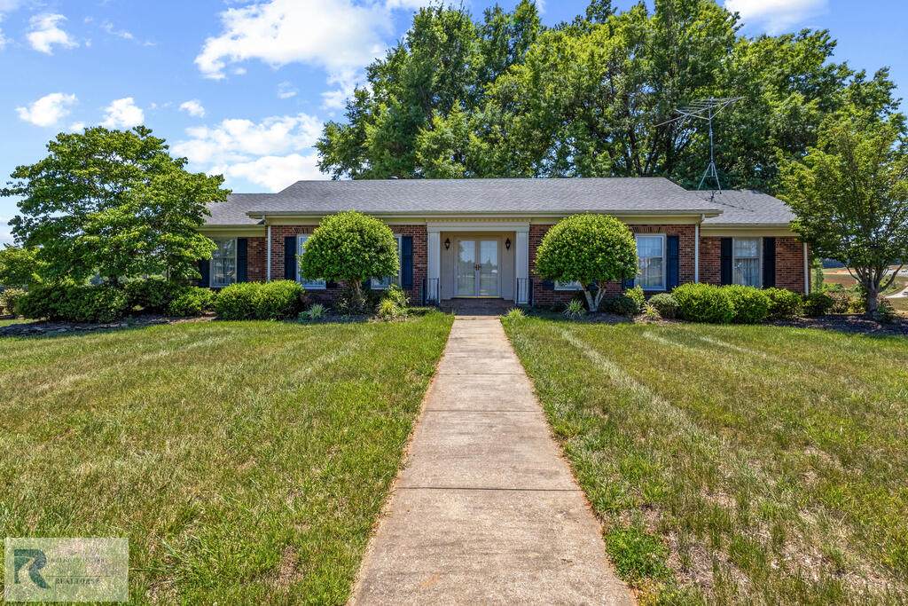 1633 W Giles Rd - Photo 1