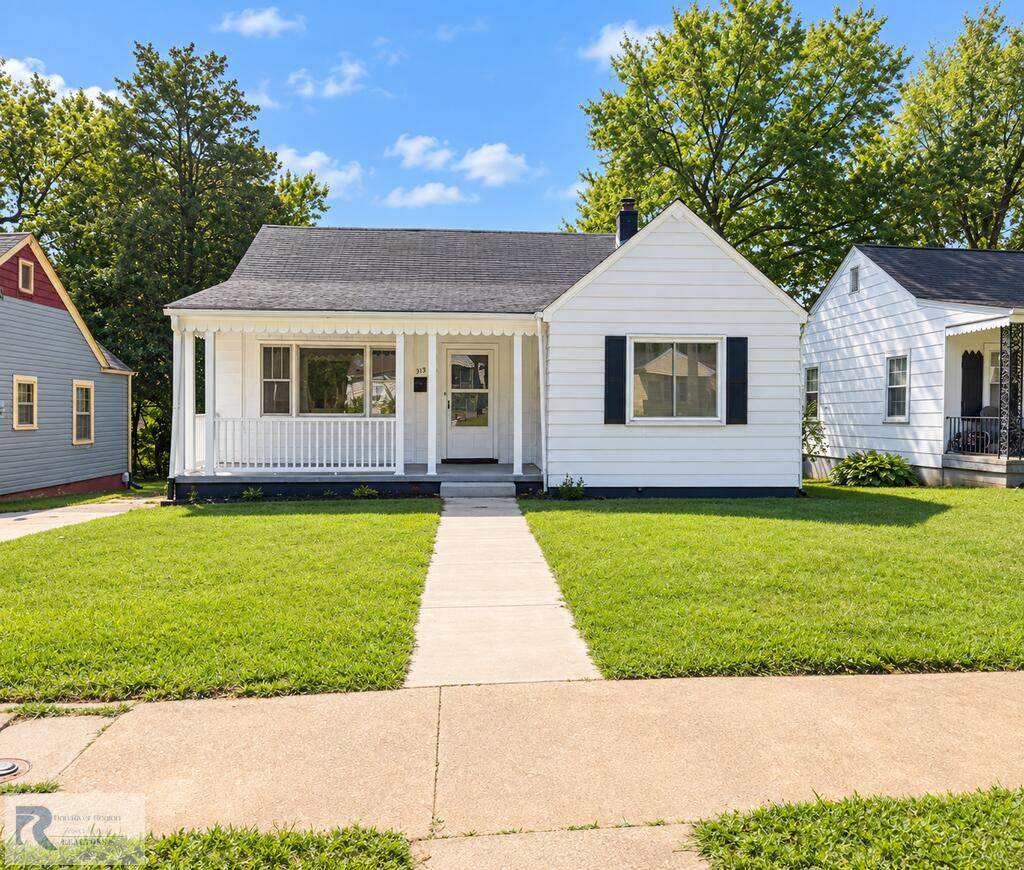 313 Chatelaine Ave - Photo 1