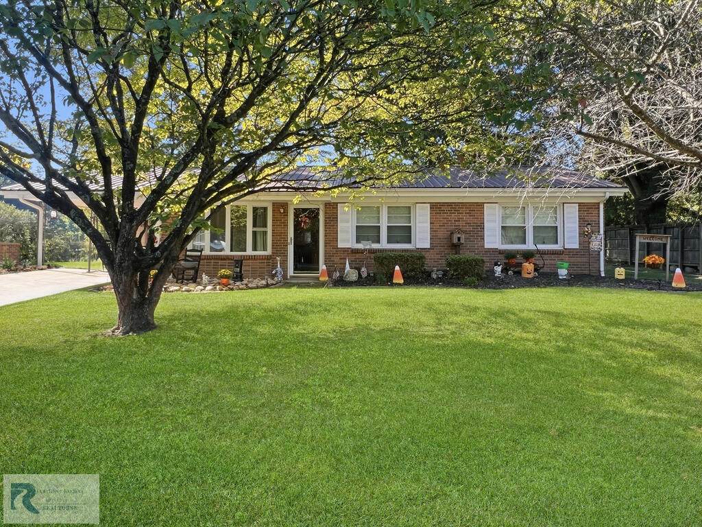 248 Swanson Ave - Photo 1