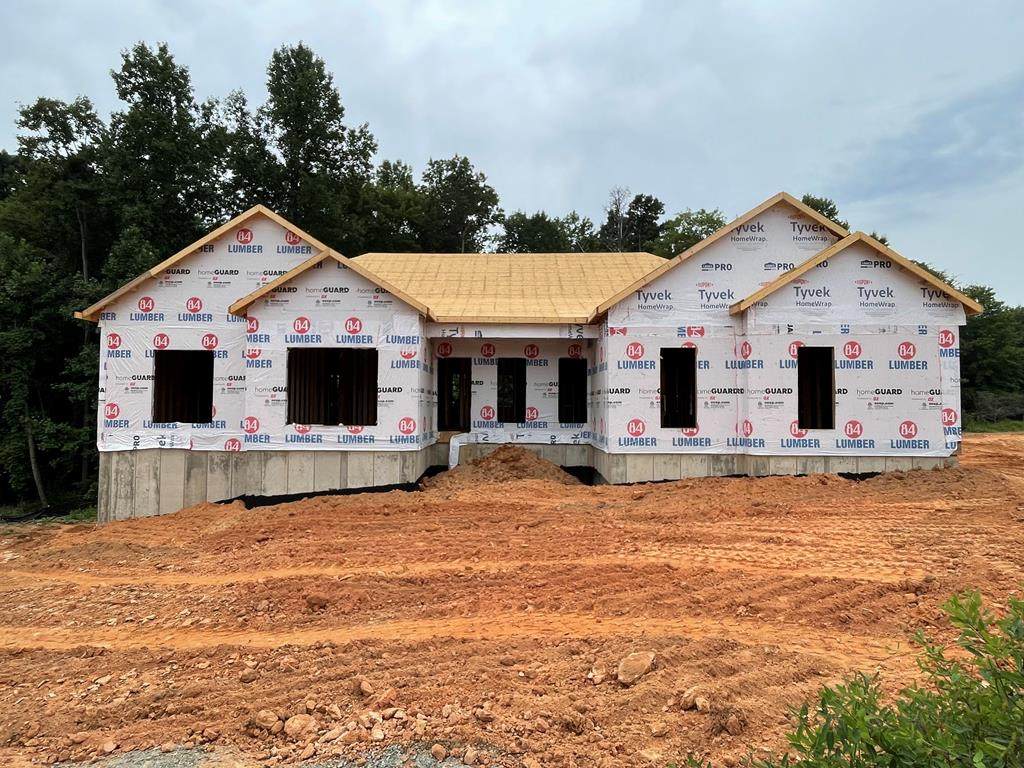 104 Birch Cir - Photo 1
