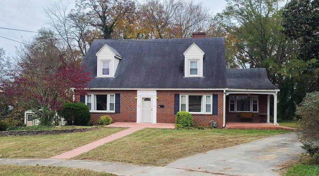 193 Howeland Cir - Photo 1