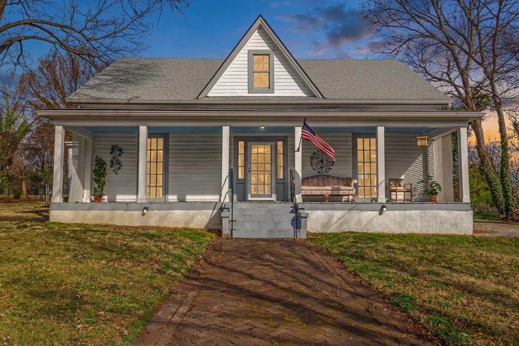 902 Paxton St - Photo 1