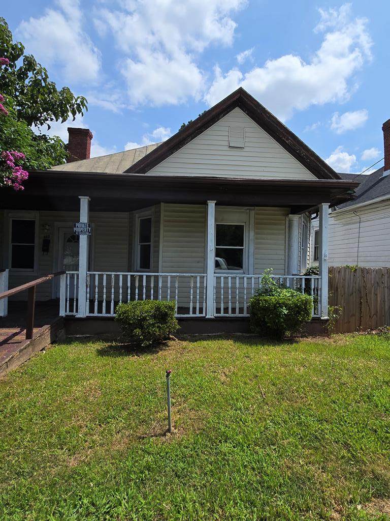 683 Berryman Ave - Photo 1