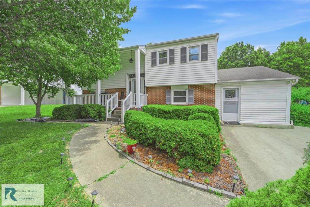 1503 Kemper Rd - Photo 1