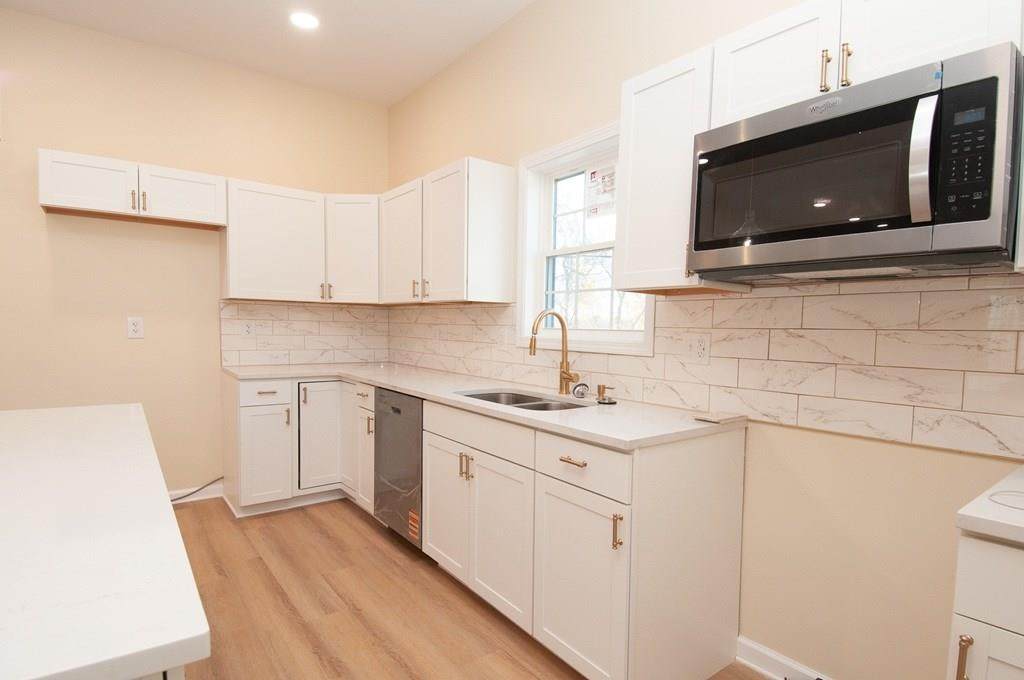 144 Wood Ave - Photo 1