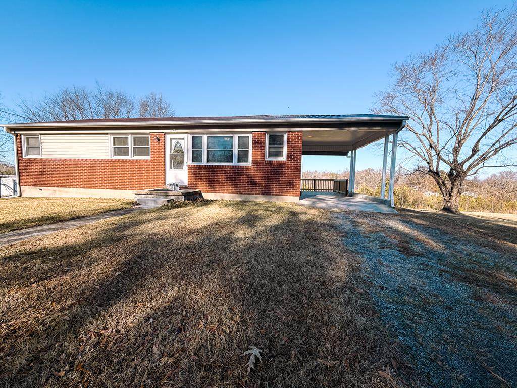 744 Mt View Dr - Photo 1