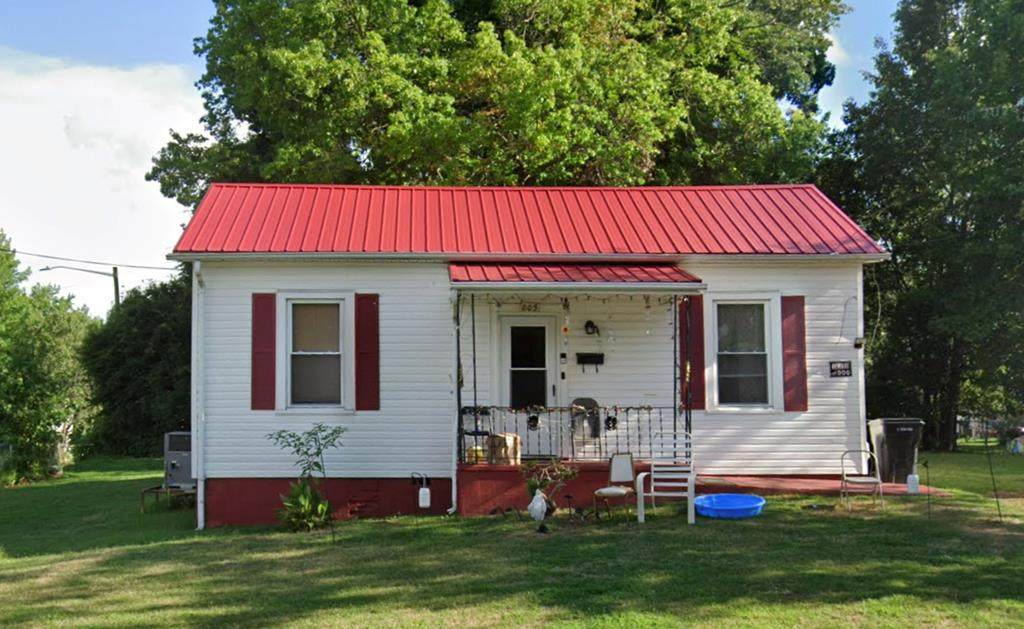 803 Hughes St - Photo 1