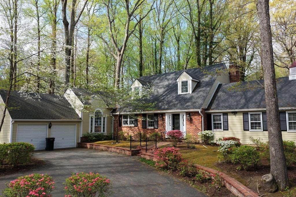 121 Acorn Ln - Photo 1