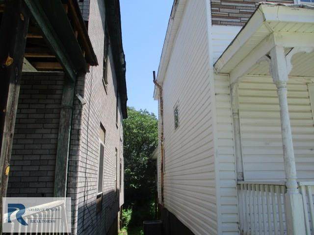 https://bt-photos.global.ssl.fastly.net/danriver/orig_boomver_2_79011-2.jpg