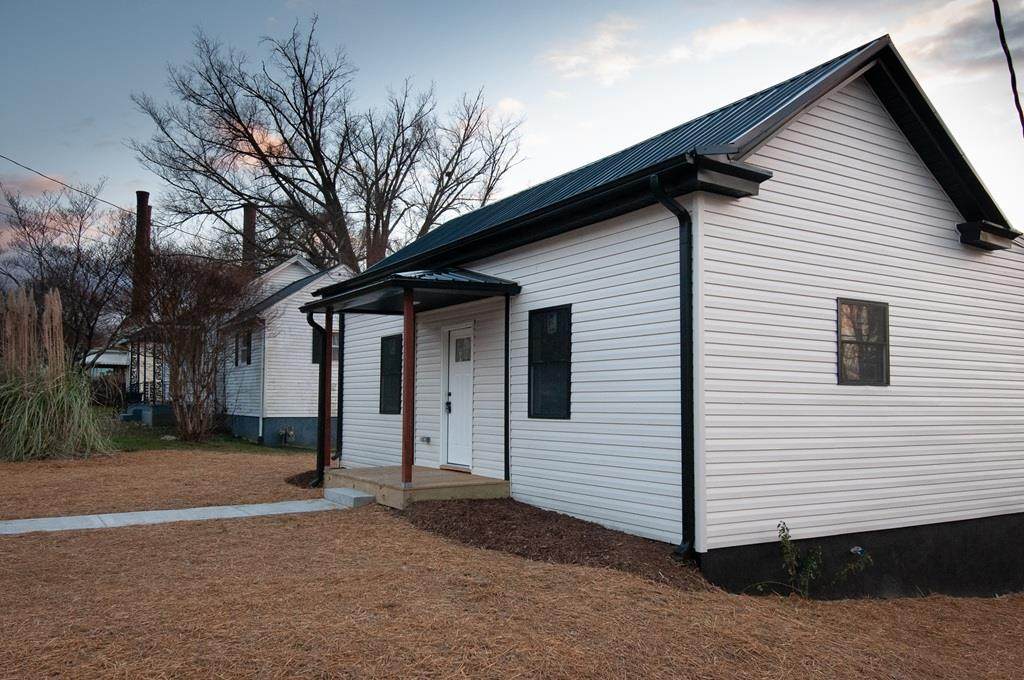 144 Wood Ave - Photo 1