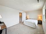 1912 Amelia Way - Photo 16