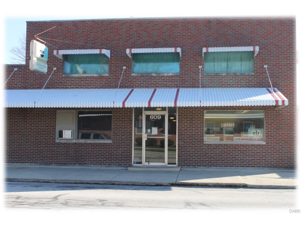 609 Walnut - Photo 1