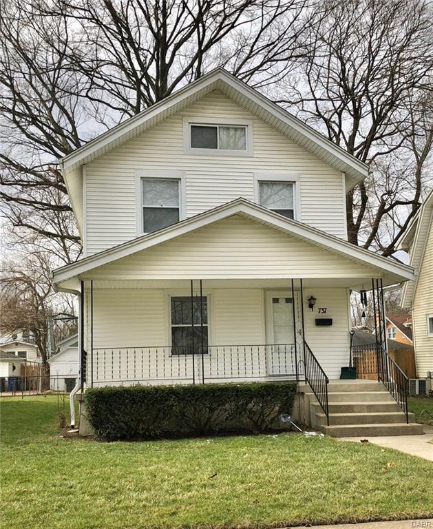 737 Parkview Avenue - Photo 1