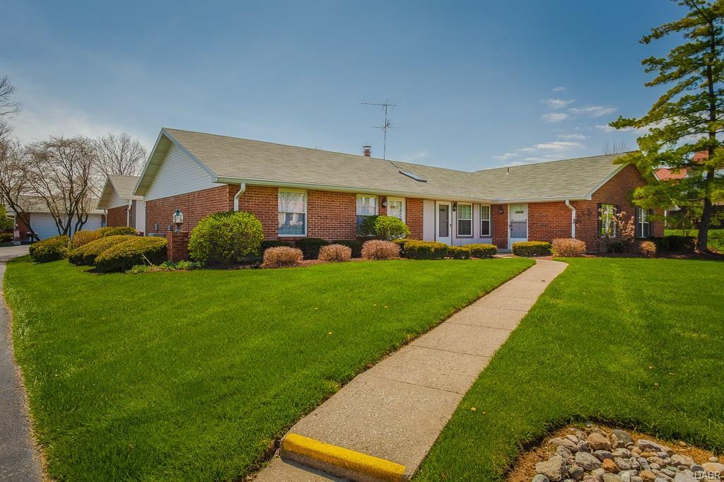 6405 Little John Circle - Photo 1