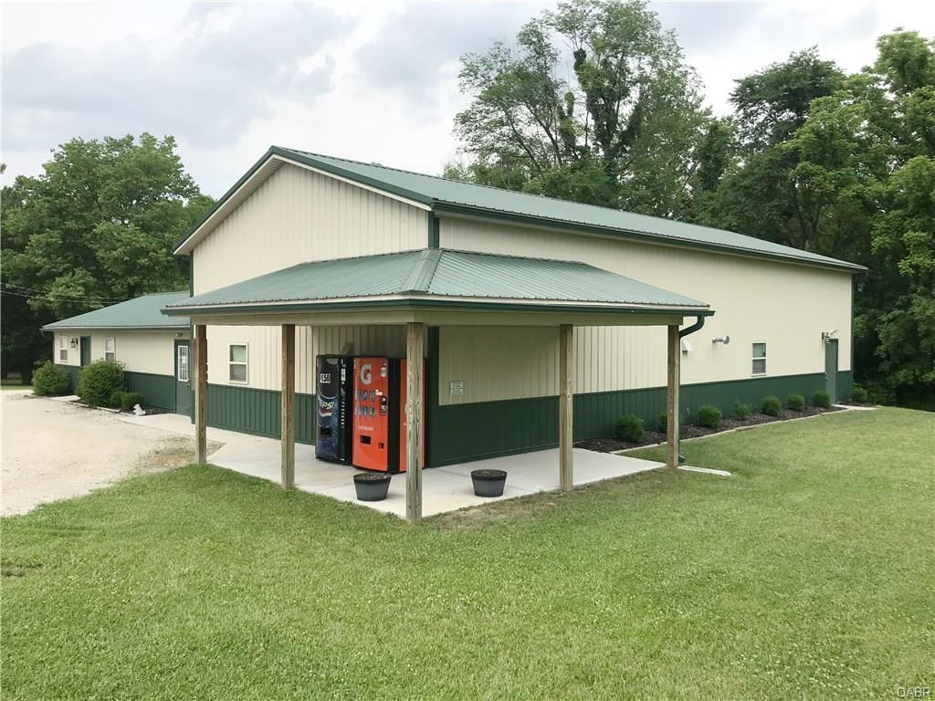 1052 Main Drive - Photo 1