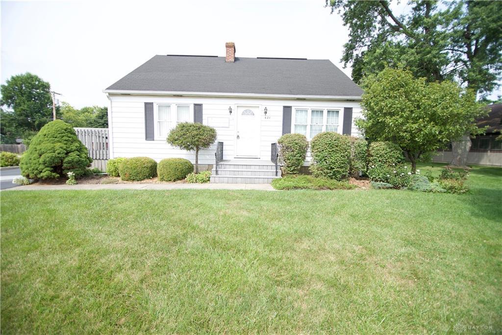 621 Woodside - Photo 1