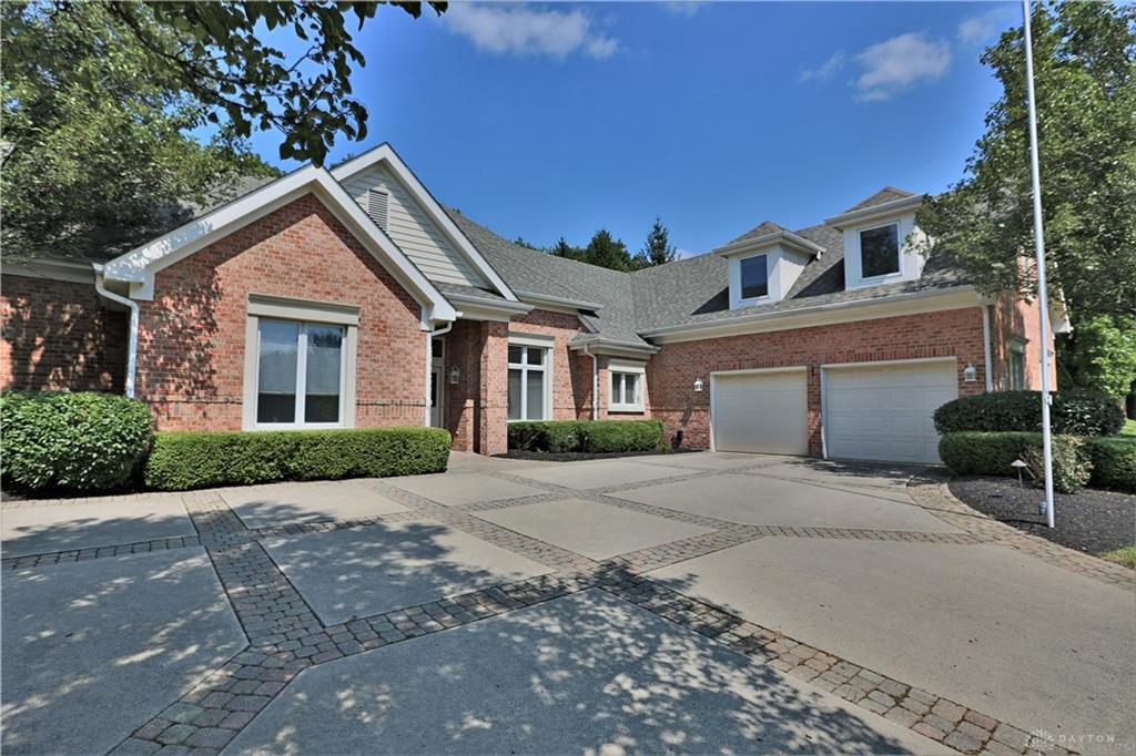 1125 Charter Place - Photo 1