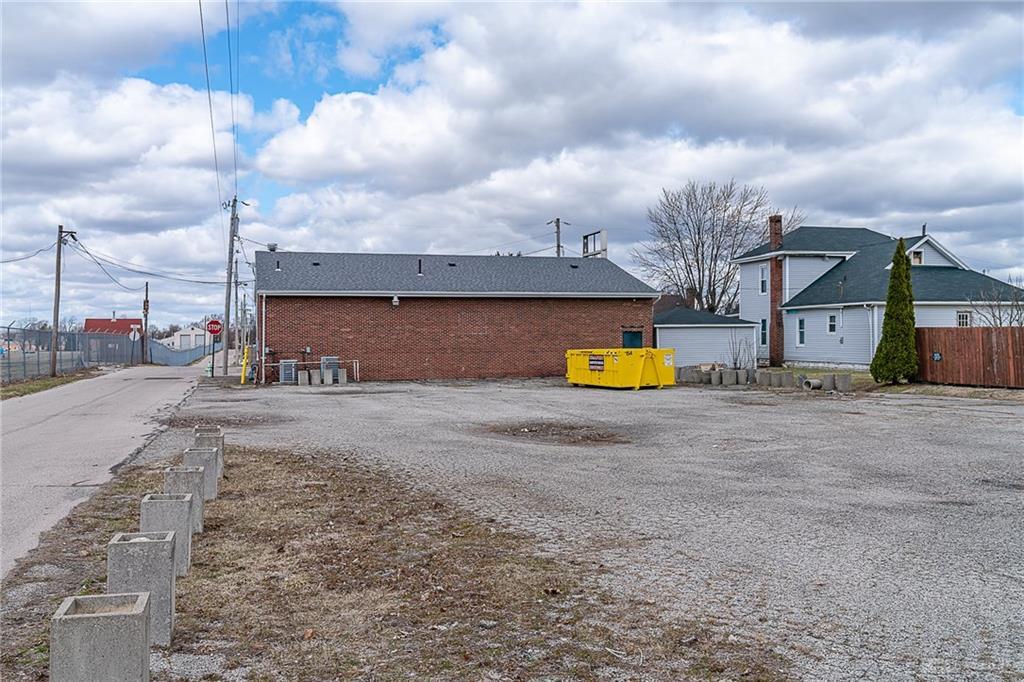 728 Main Street - Photo 1