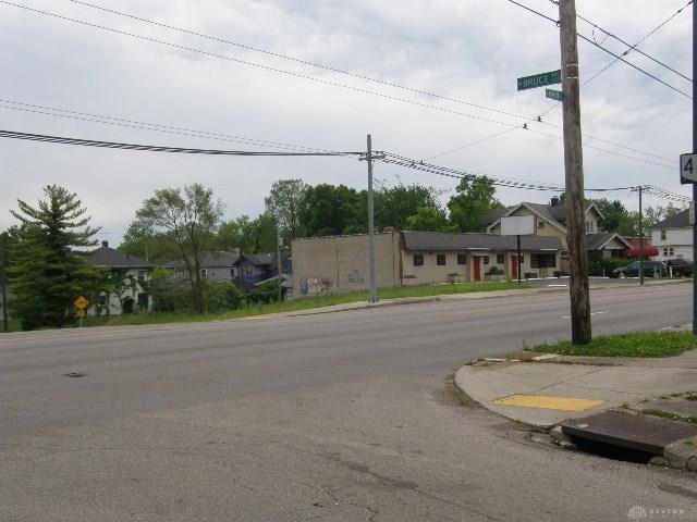 3220 Main Street - Photo 1