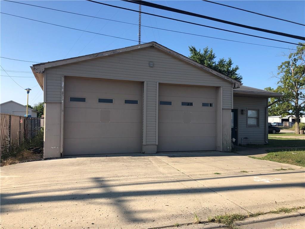121 Lexington Road - Photo 1