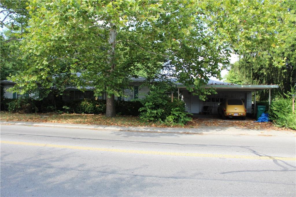 819 Maple Avenue - Photo 1