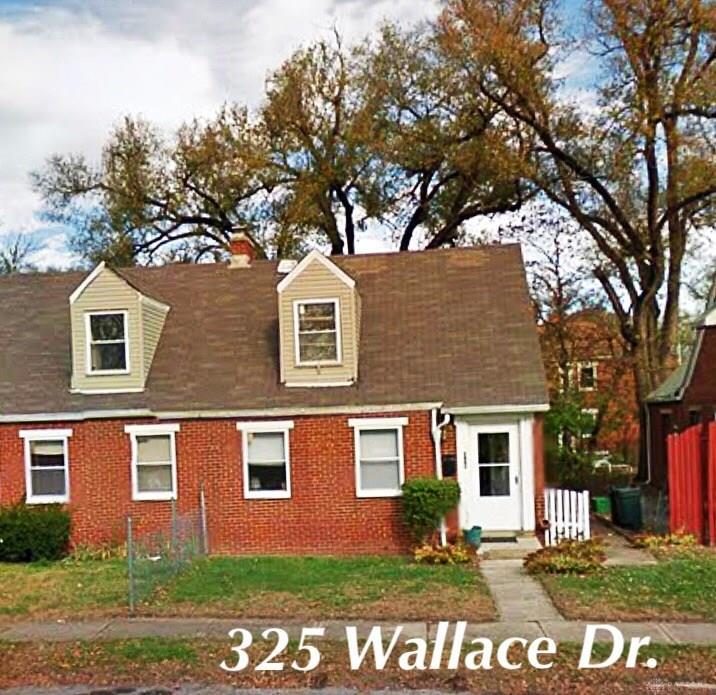 323 Wallace Drive - Photo 1