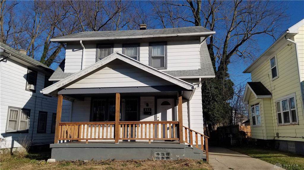 552 Evergreen Avenue - Photo 1