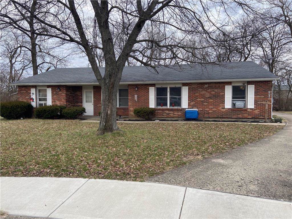 1010 Carson Court - Photo 1