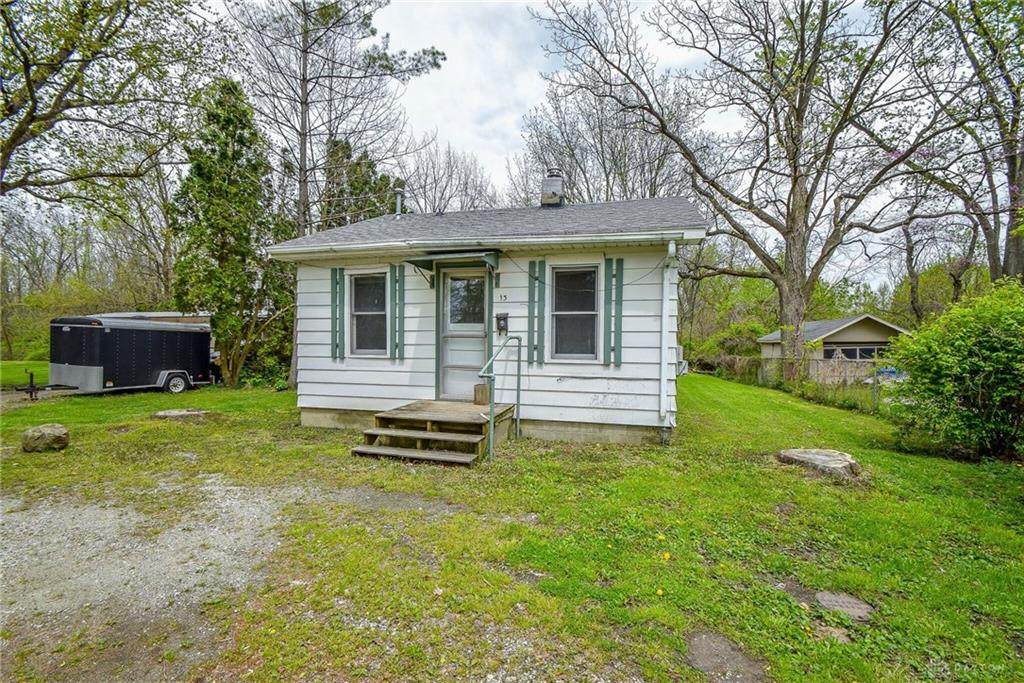 13 Buckles Avenue - Photo 1