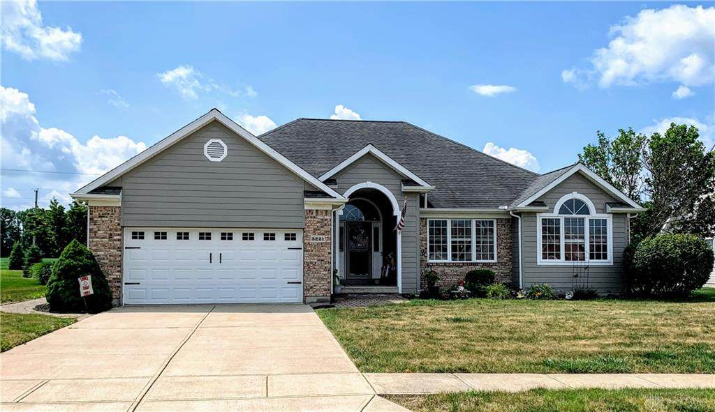 3221 Sioux Drive - Photo 1