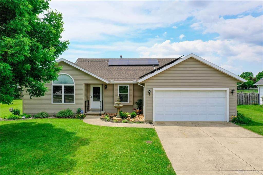 767 Oakdale Drive - Photo 1