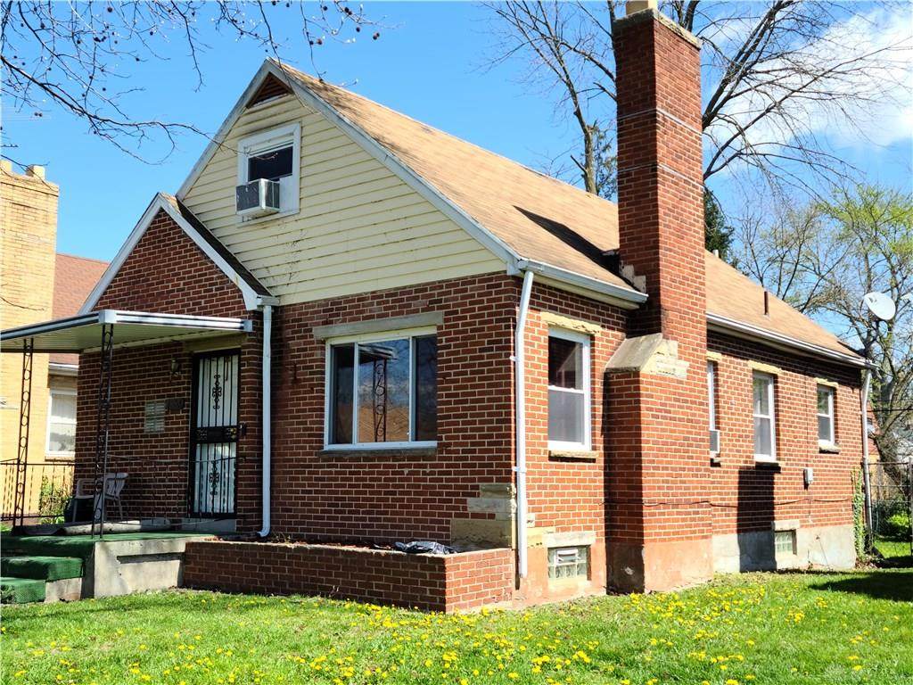 1520 Shelley Drive - Photo 1