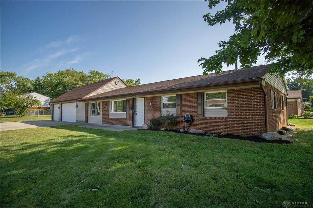 1990 Redstone Drive - Photo 1