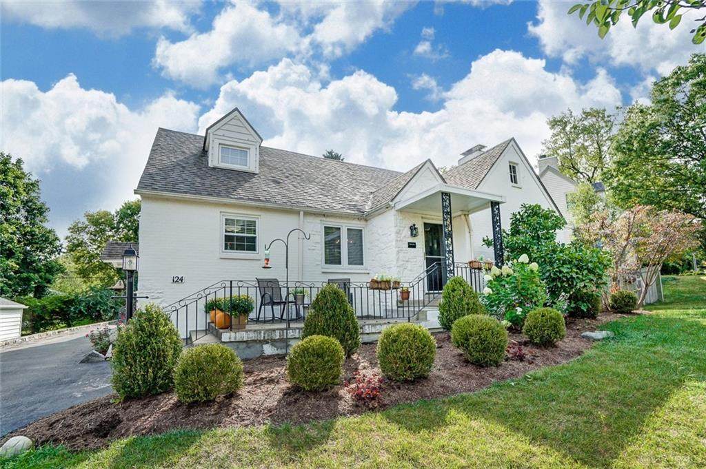 124 Acacia Drive - Photo 1