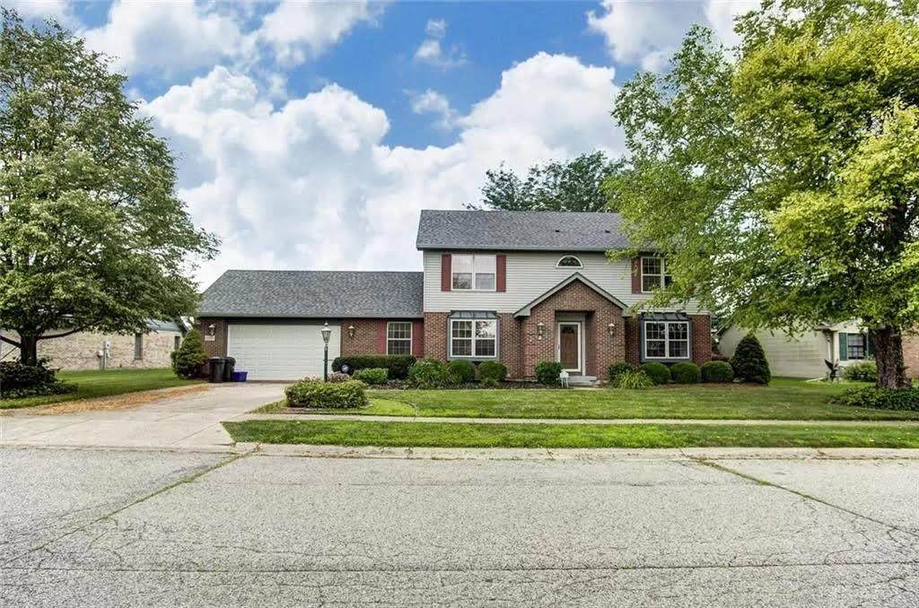 4823 Fox Run - Photo 1