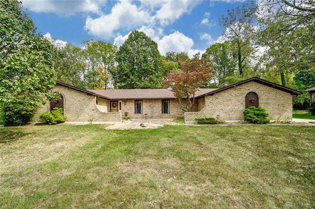 1389 Ambridge Road - Photo 1