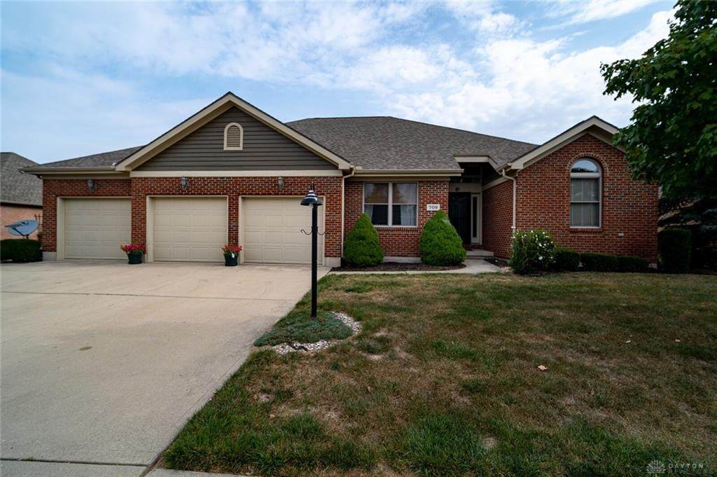 709 Flanders Avenue - Photo 1
