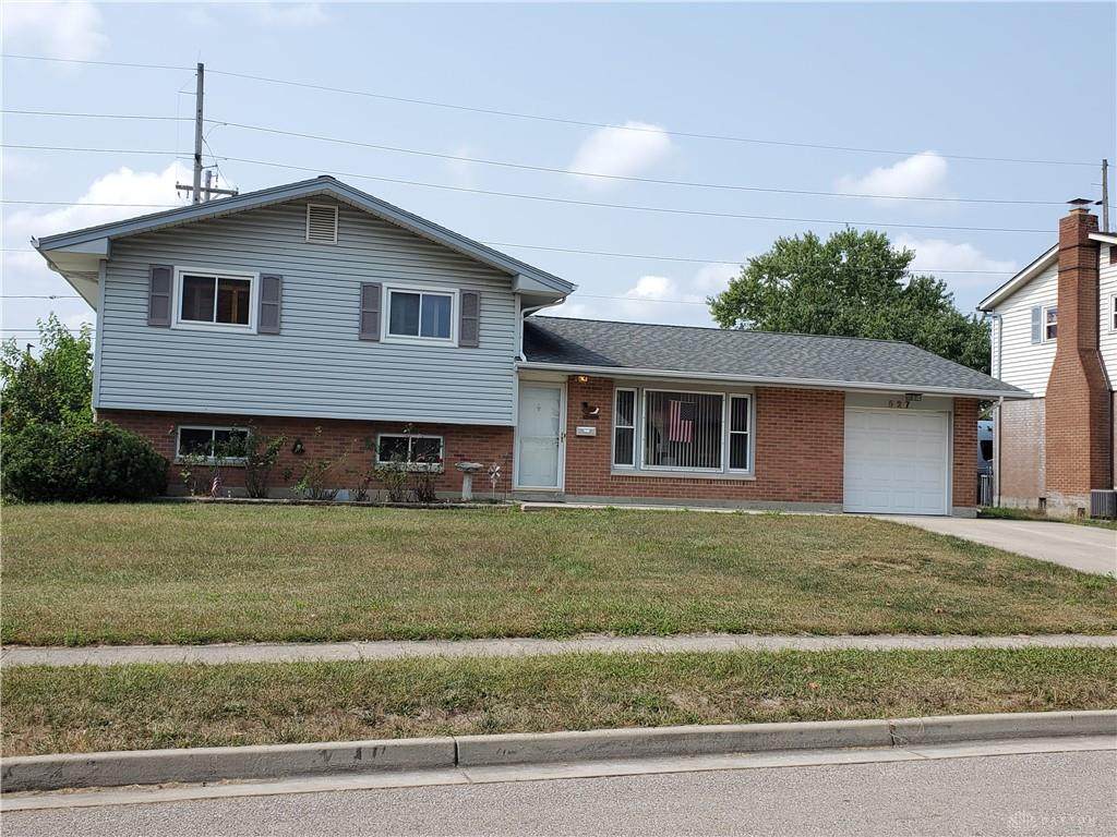 527 Bennert Drive - Photo 1