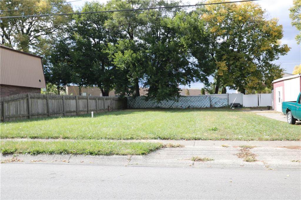 1025 Harvard Avenue - Photo 1