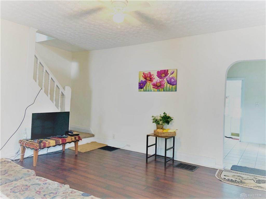 217 Hart Street - Photo 1