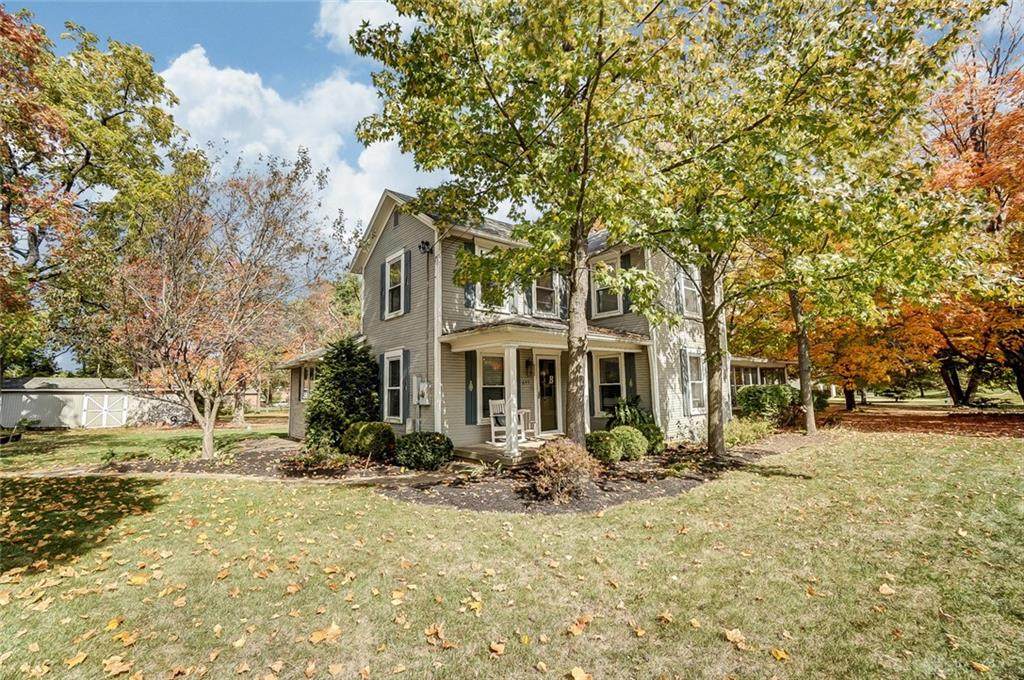 645 Social Row Road - Photo 1
