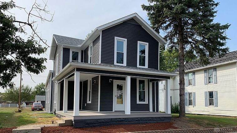 811 Barron Street - Photo 1