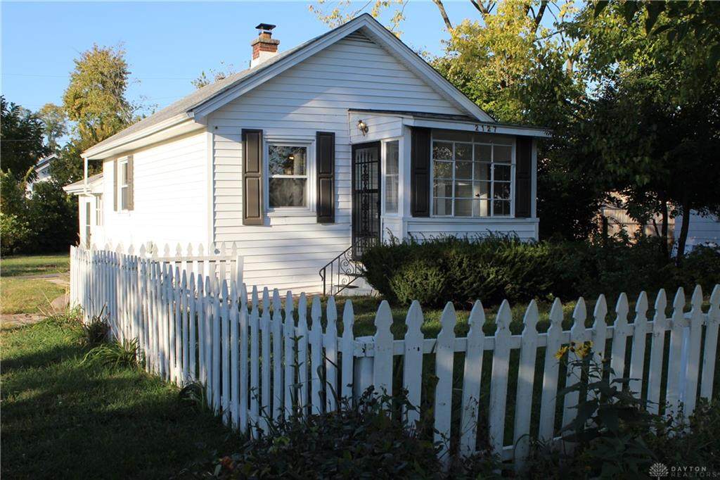 2127 Maplegrove Avenue - Photo 1