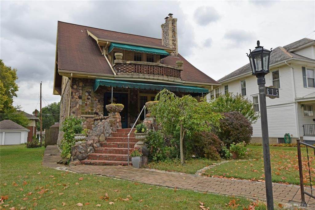 615 Stanley Street - Photo 1