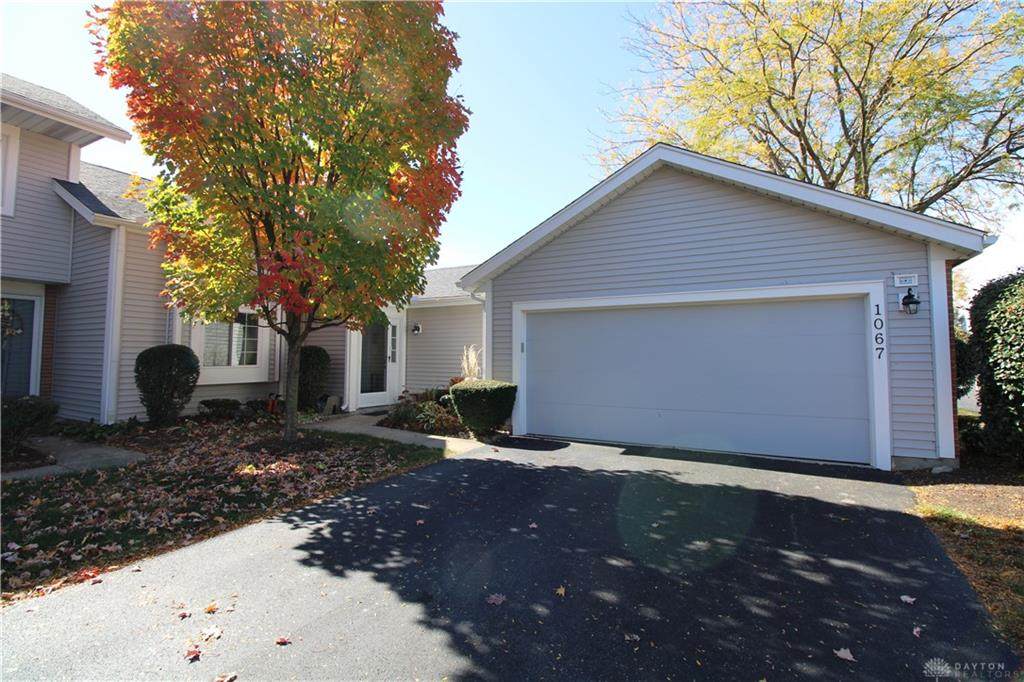 1067 Bay Harbour Circle - Photo 1