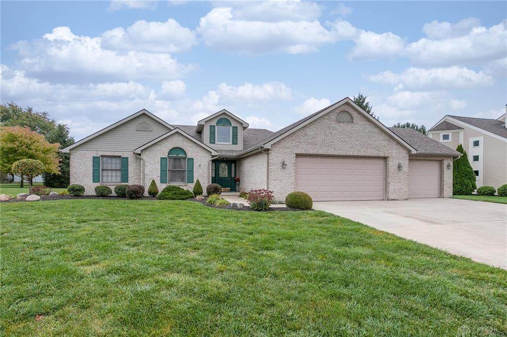 451 Circle Drive - Photo 1