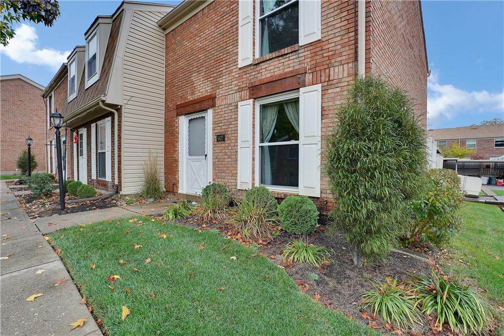 1427 Crown Point Court - Photo 1