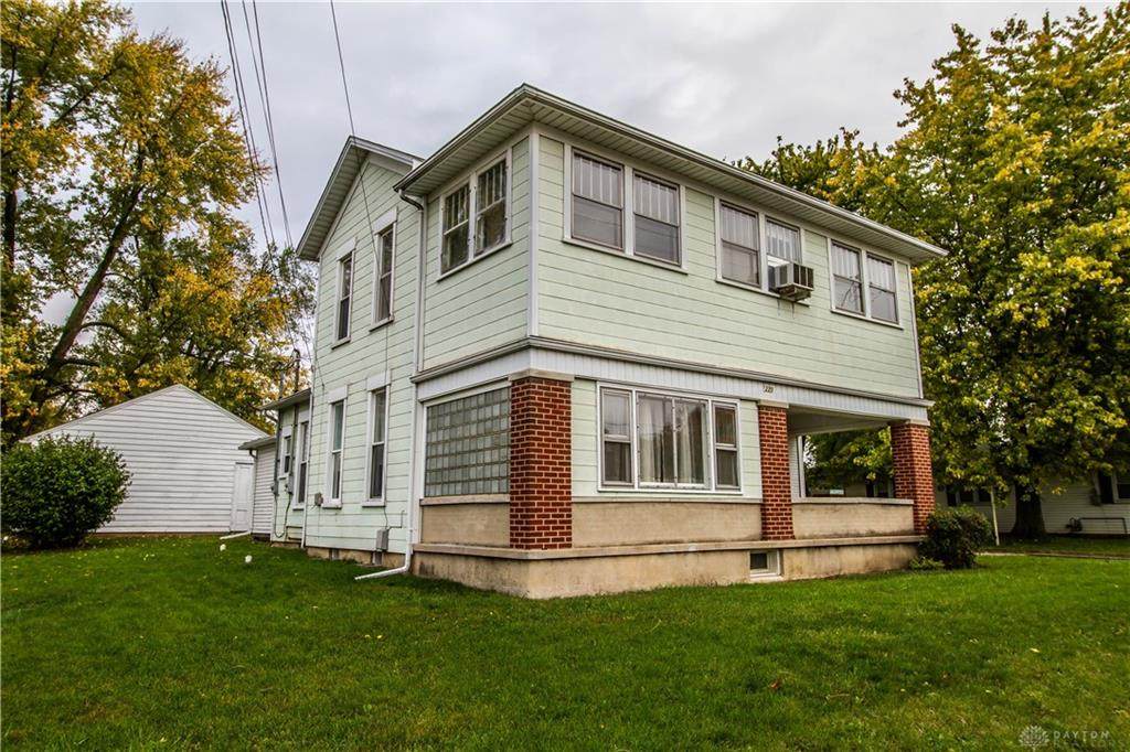 1220 Main Street - Photo 1