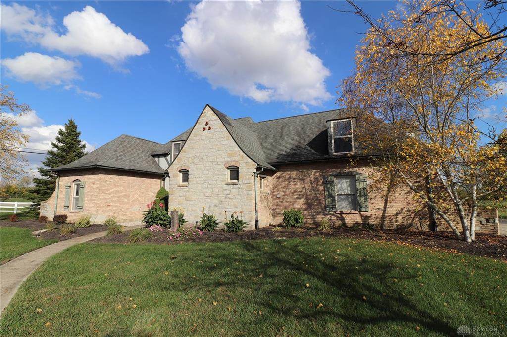 7468 Foxdale Drive - Photo 1