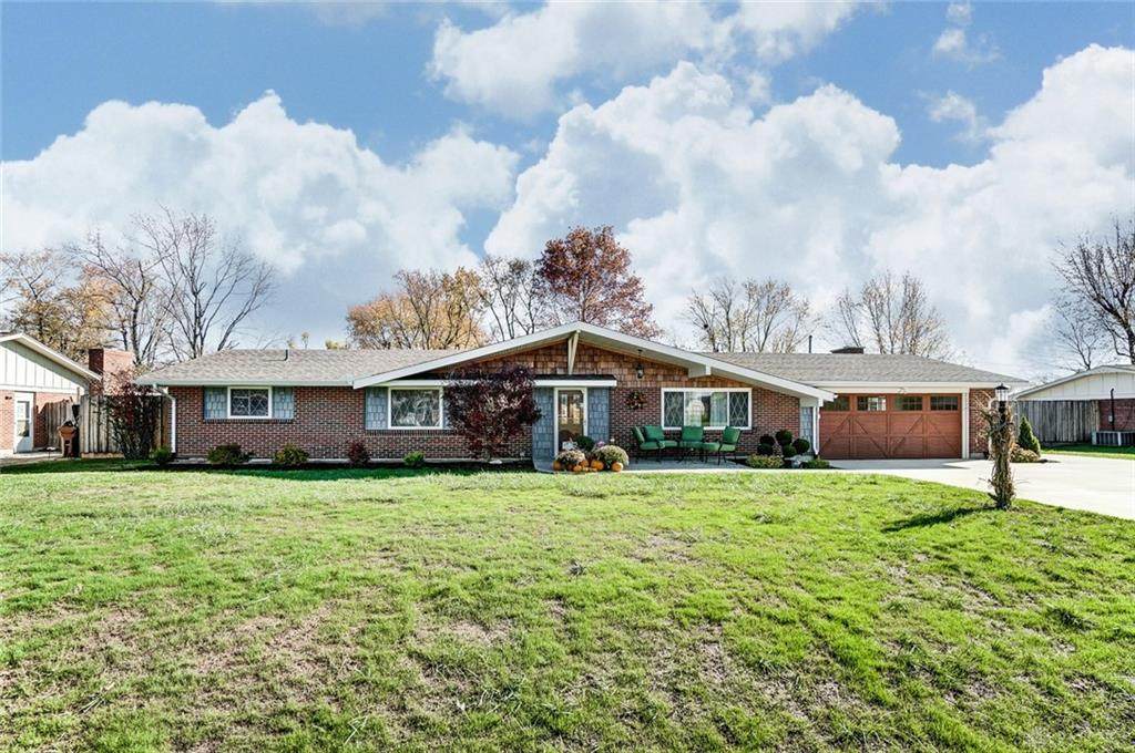 2276 Jacavanda Drive - Photo 1